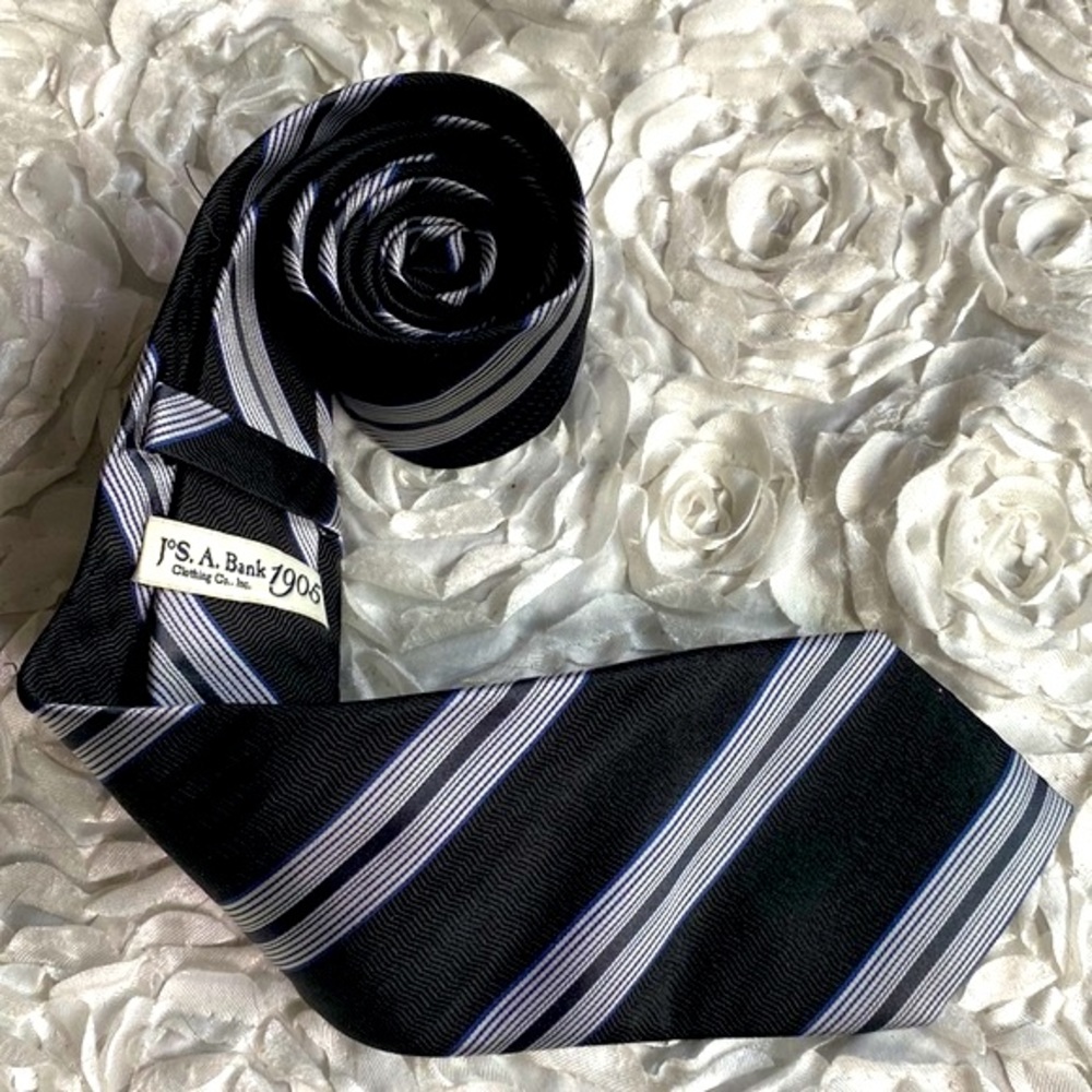 New Jos. A. Bank mens silk striped tie